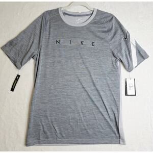 Nike NWT SzL Dri-Fit gray n black logo Shortsleeve T shirt Comfy Active Outdoors